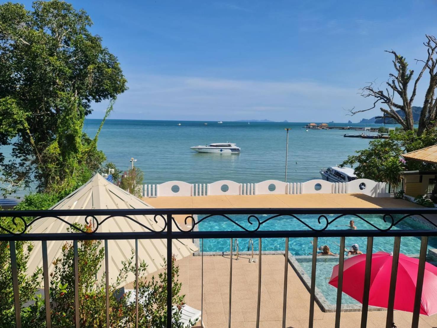 Hotel Chom By The Sea Ao Nam Mao Zewnętrze zdjęcie