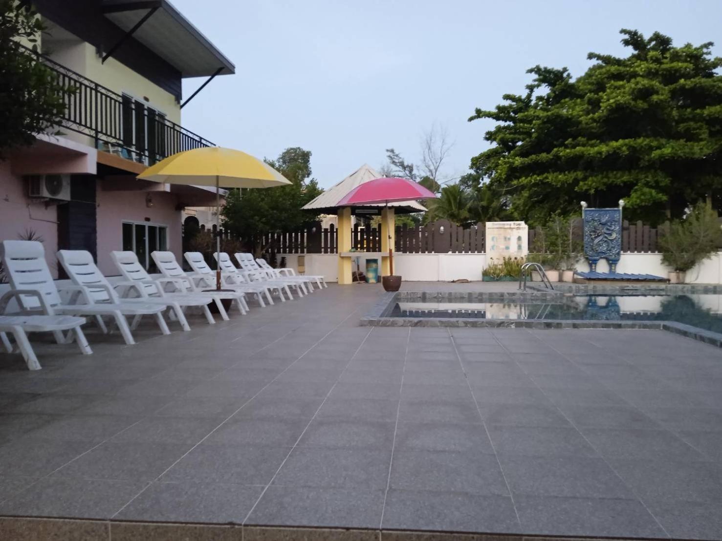 Hotel Chom By The Sea Ao Nam Mao Zewnętrze zdjęcie