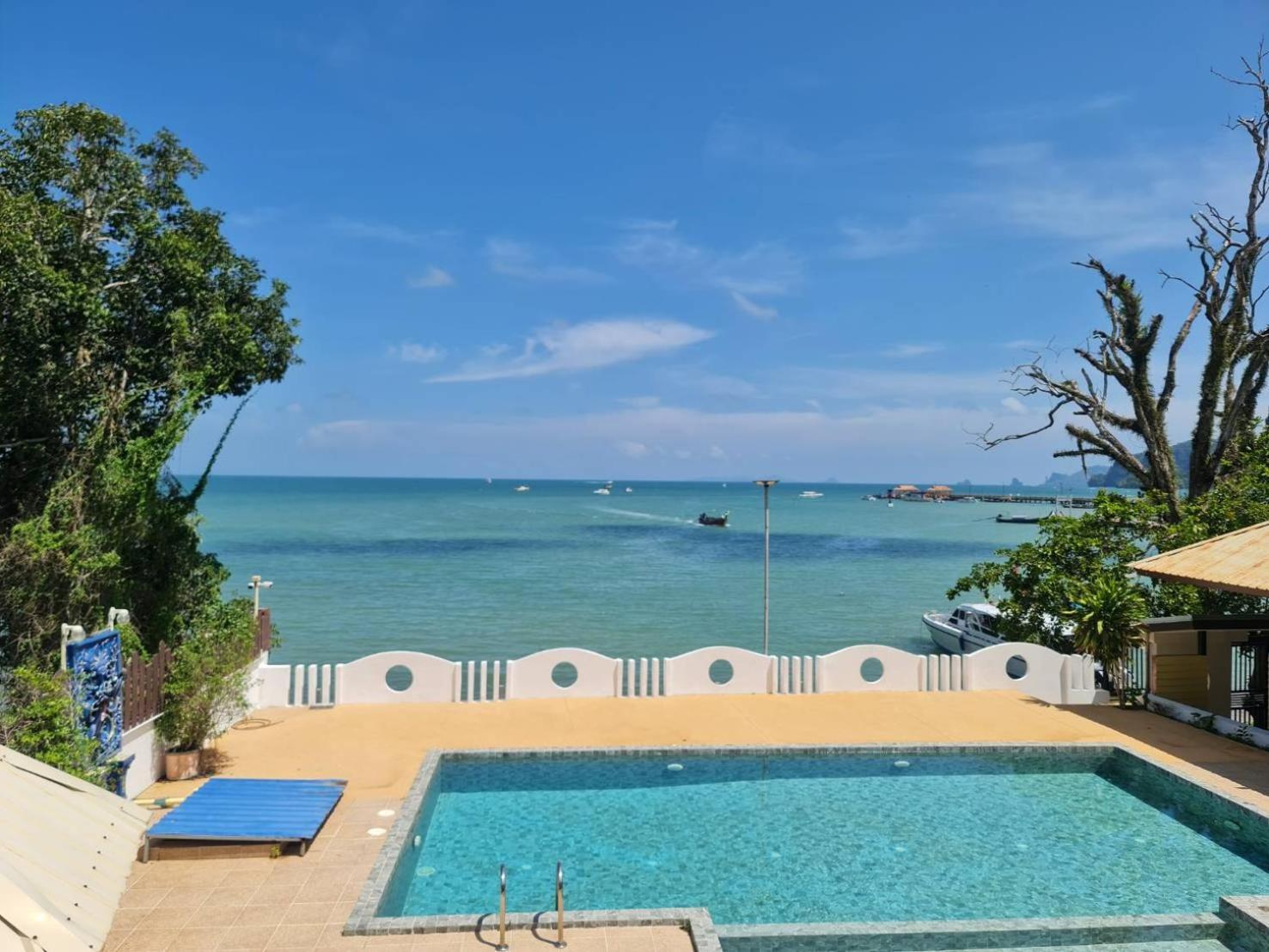 Hotel Chom By The Sea Ao Nam Mao Zewnętrze zdjęcie
